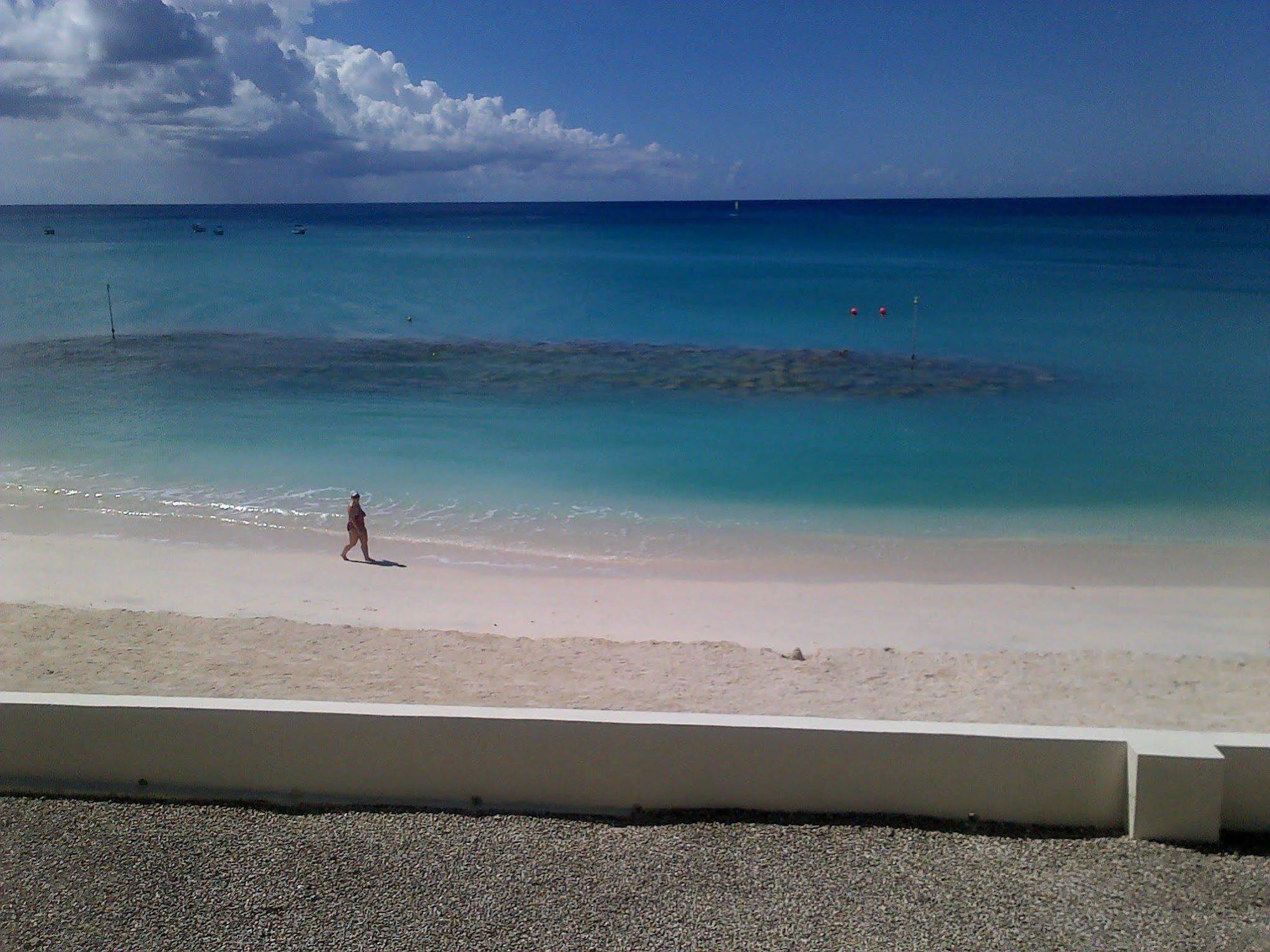 Starfish Discovery Bay The Hole Exterior photo